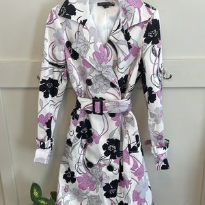 NWOT-Charlie Brown Trench Coat